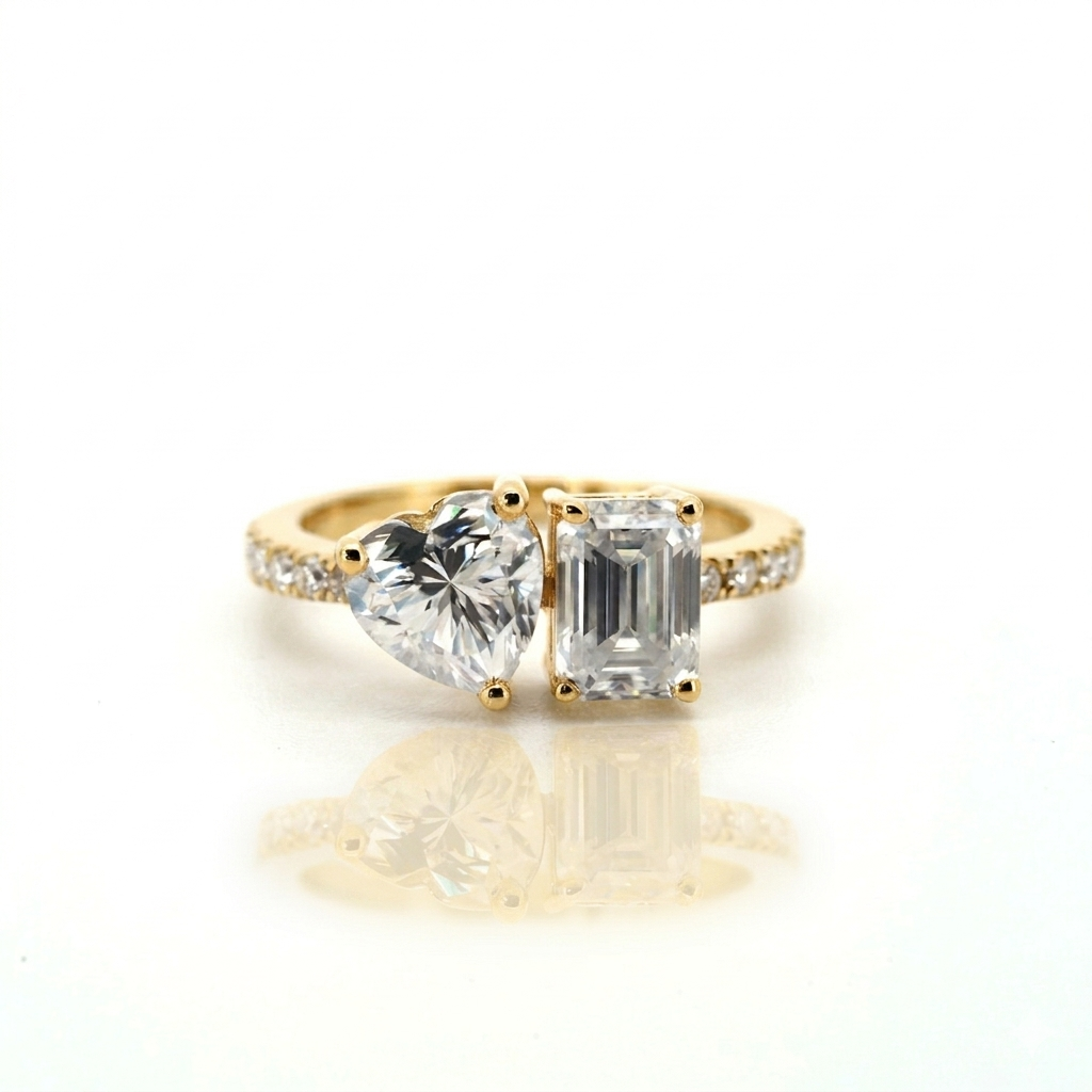 Toi et Moi Moissanite Ring in Gold Plated 925 Silver | Pear & Emerald Cut