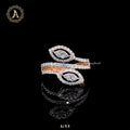 Leaf Shapped Diamond Ring in Gold